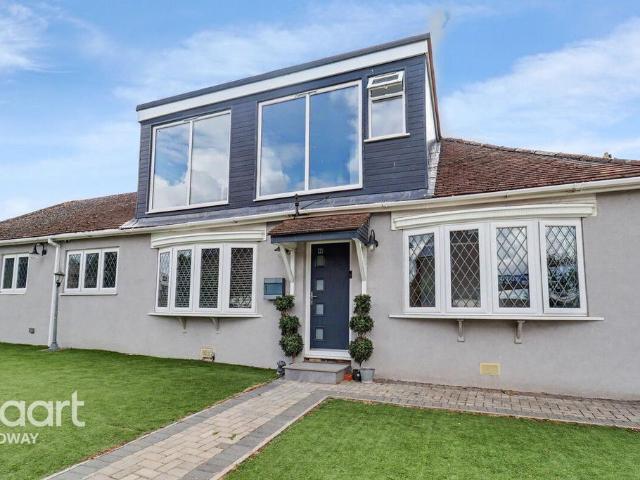 6 bedroom detached bungalow for sale
