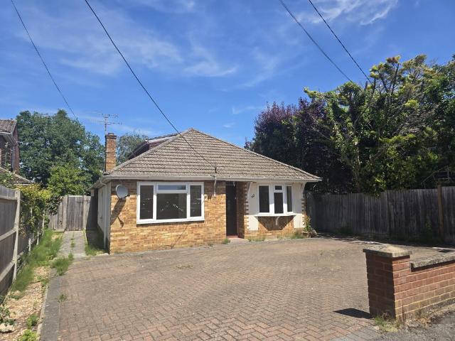 6 bedroom detached bungalow for sale