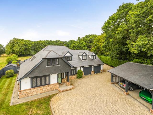 6 bedroom detached bungalow for sale