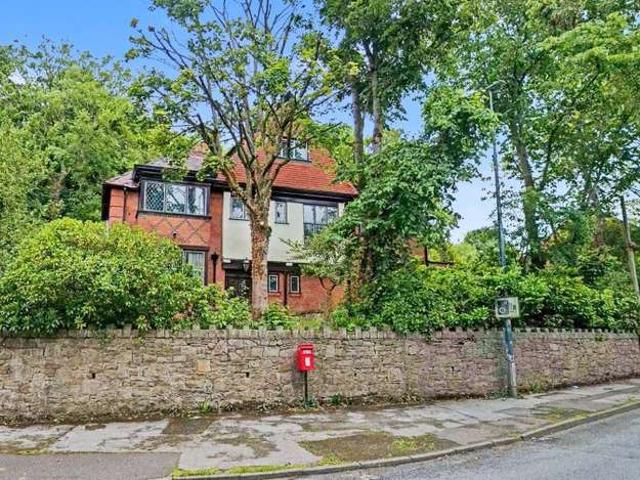 6 Bedroom Detached House