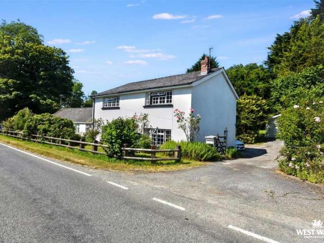 6 Bedroom Detached House
