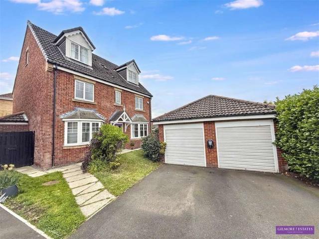 6 Bedroom Detached House