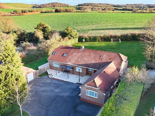 6 Bedroom Detached House