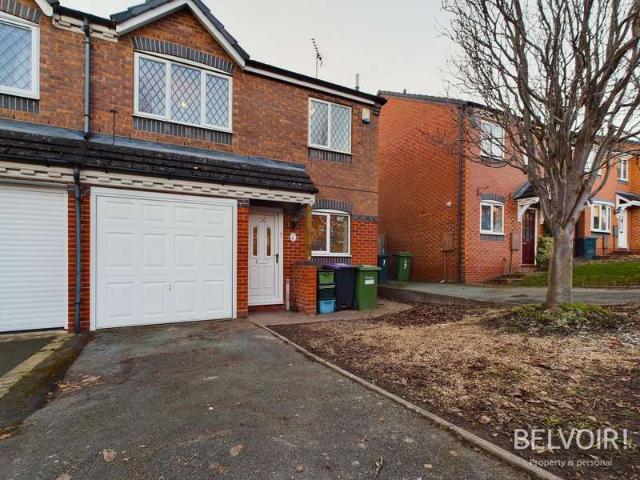 6 Bedroom Detached House