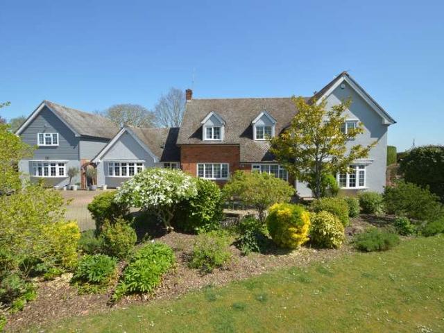 6 Bedroom Detached House