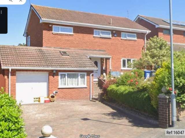 6 Bedroom Detached House