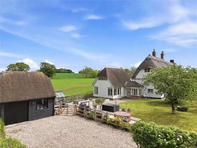 6 Bedroom Detached House