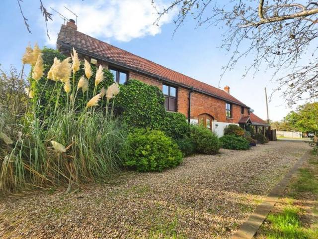 6 Bedroom Detached House