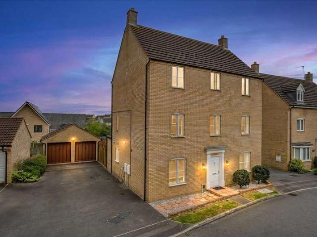 6 Bedroom Detached House