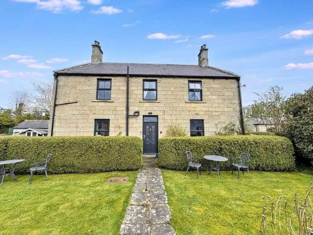 6 Bedroom Detached House