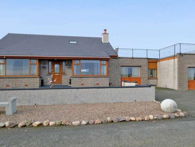 6 Bedroom Detached House