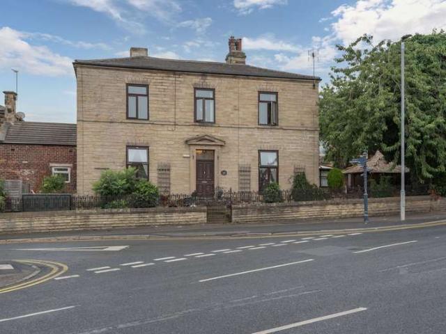 6 Bedroom Detached House