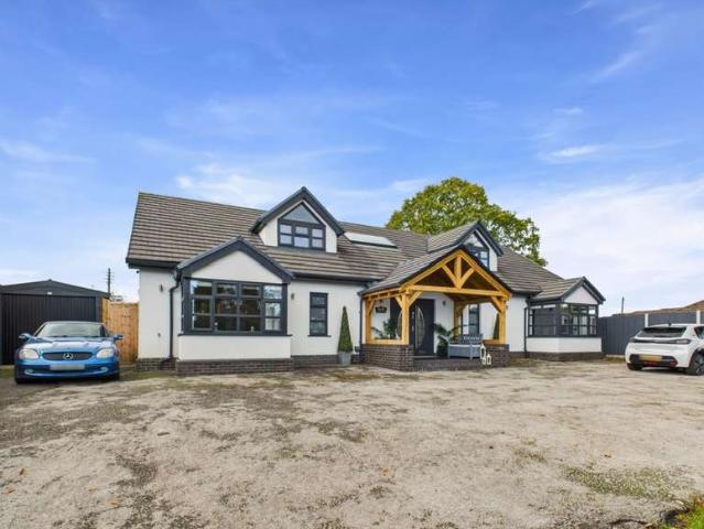 6 Bedroom Detached House