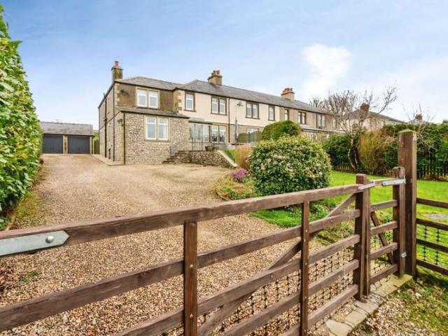 6 Bedroom Detached House
