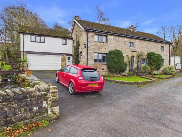 5 Bedroom Detached House