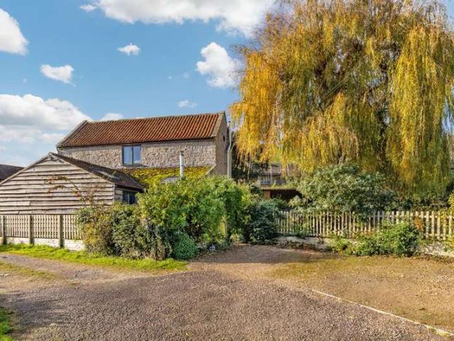 6 Bedroom Detached House