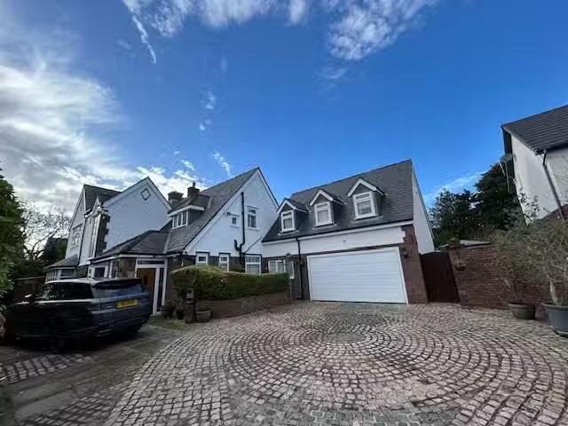 6 bedroom detached house for rent in Barnston Road, Heswall, C.