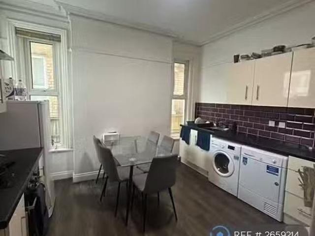6 bedroom detached house for rent in Parkwood Road, Bournemout.