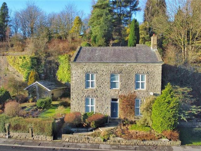 6 bedroom detached house for sale