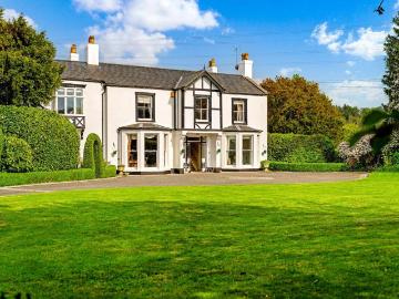 6 bedroom detached house for sale