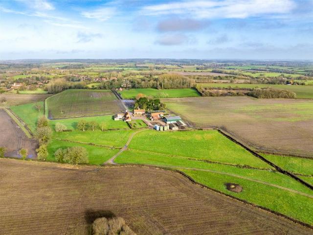 6 bedroom detached house for sale
