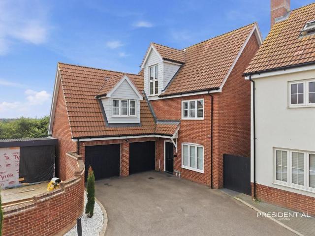 6 bedroom detached house for sale