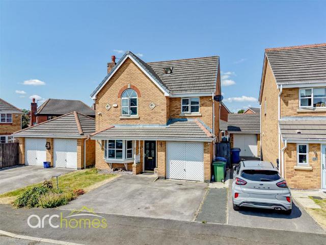 6 bedroom detached house for sale
