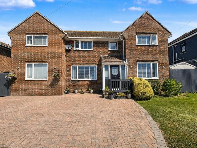 6 bedroom detached house for sale