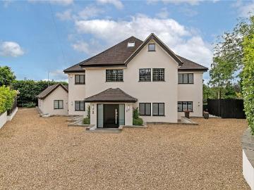 6 bedroom detached house for sale