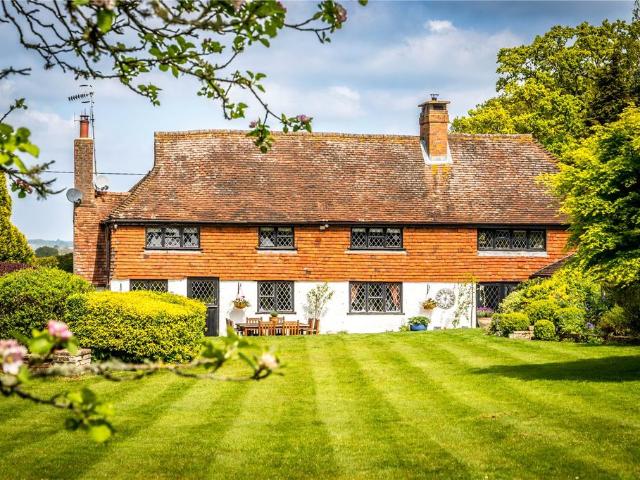 6 bedroom detached house for sale