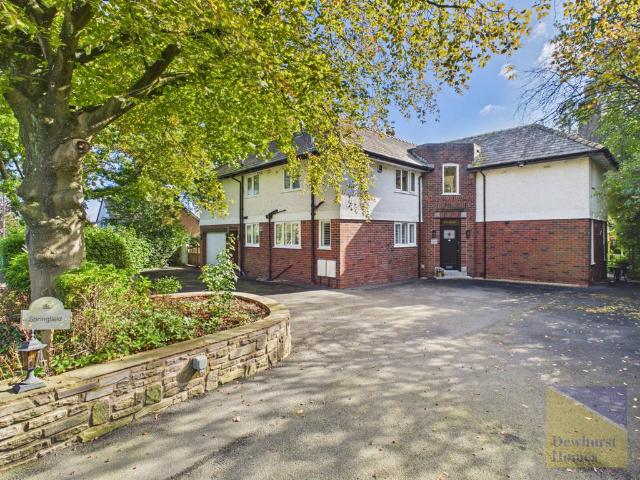 6 bedroom detached house for sale