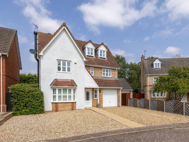6 bedroom detached house for sale