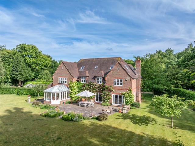 6 bedroom detached house for sale