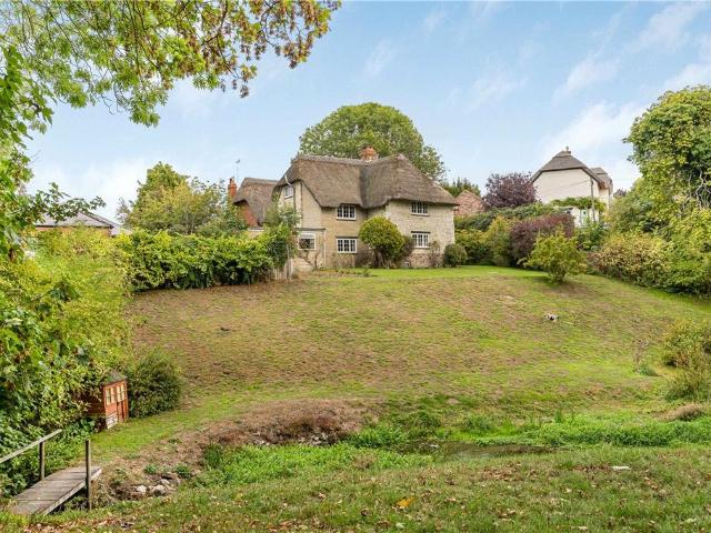 6 bedroom detached house for sale