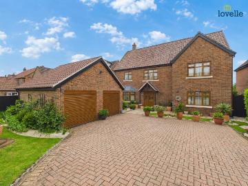 6 bedroom detached house for sale