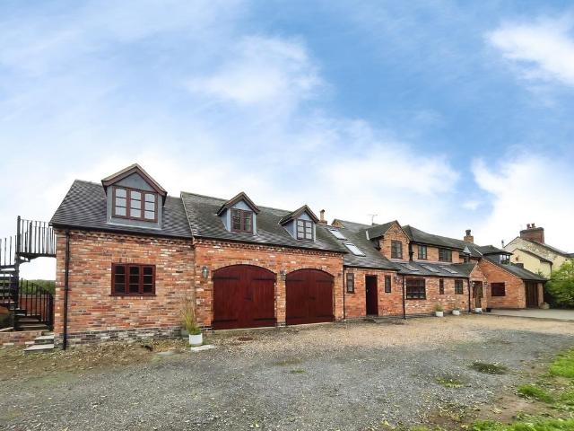 6 bedroom detached house for sale