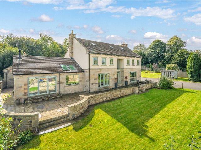 6 bedroom detached house for sale