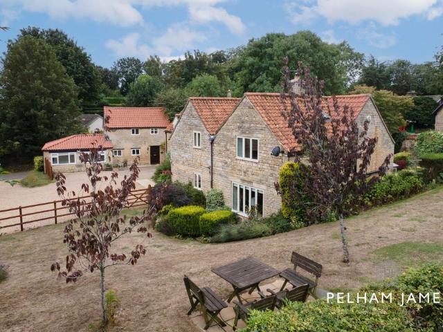 6 bedroom detached house for sale