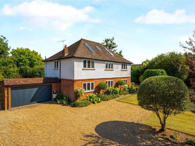 6 bedroom detached house for sale