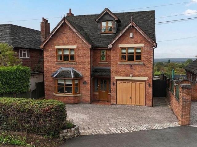 6 bedroom detached house for sale