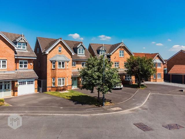 6 bedroom detached house for sale
