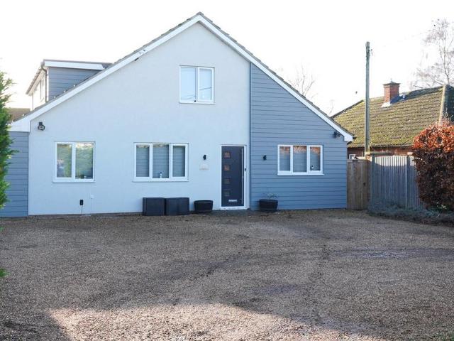 6 bedroom detached house for sale