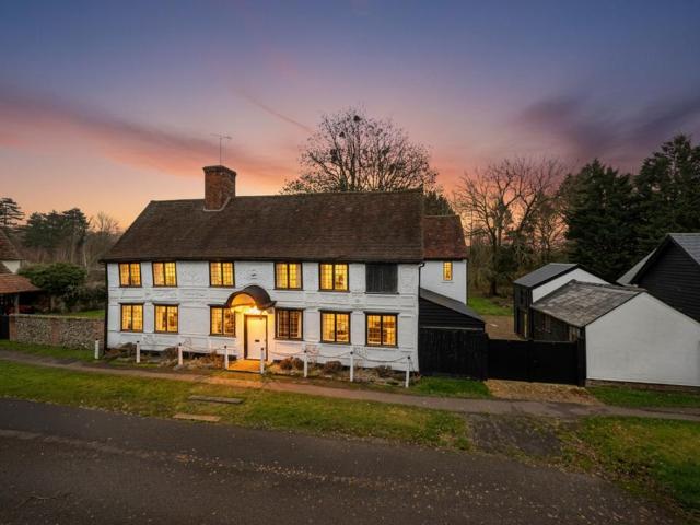 6 bedroom detached house for sale