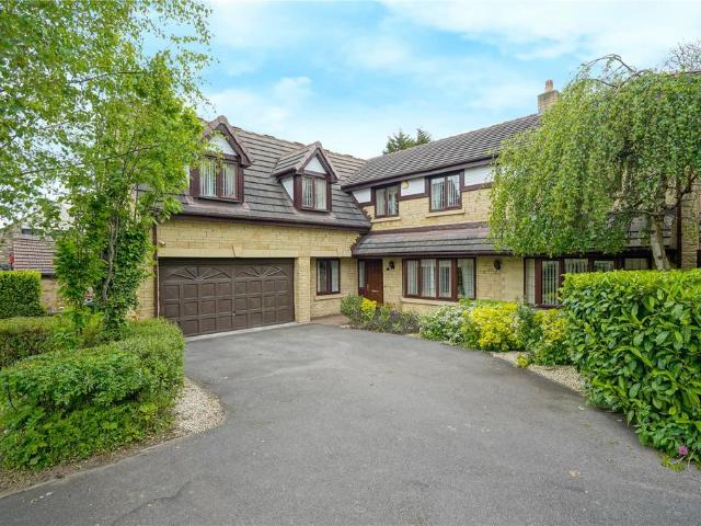 6 bedroom detached house for sale