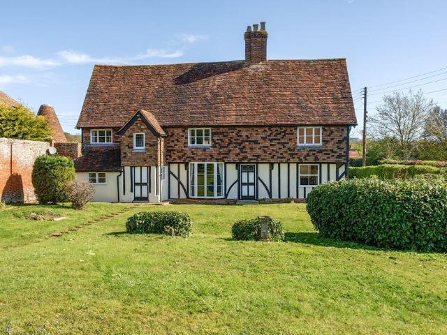 6 bedroom detached house for sale