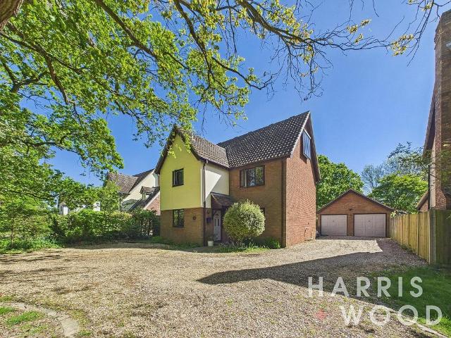 6 bedroom detached house for sale