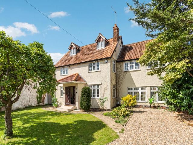 6 bedroom detached house for sale