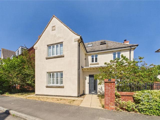 6 bedroom detached house for sale