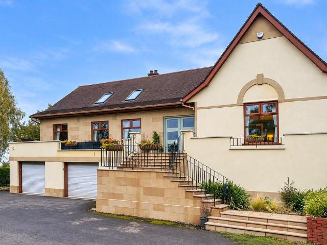 6 bedroom detached house for sale