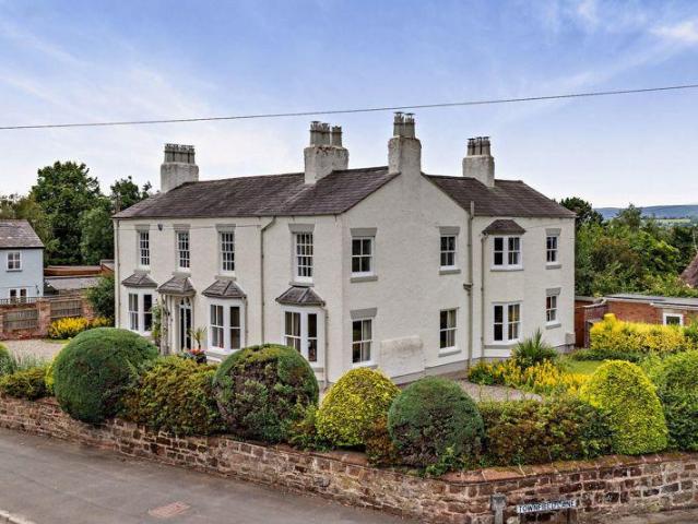 6 bedroom detached house for sale